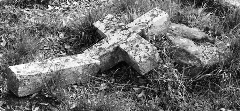 broken_cross_by_cantabrigian